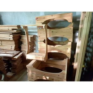 SPECCHIERE TOTALMENTE IN LEGNO MASSELLO LOTTO 82 - immagine 1