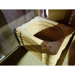 SPECCHIERE IN PINO TOTALMENTE IN LEGNO MASSELLO LOTTO 97 - immagine 1