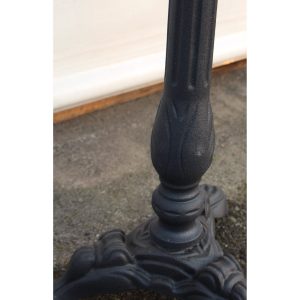 tavolino laminato e gamba ghisa